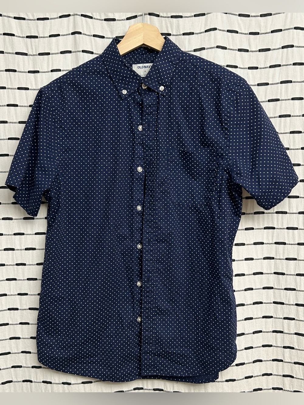 Old Navy Men's Navy Short Sleeve Dot Button-Down Shirt